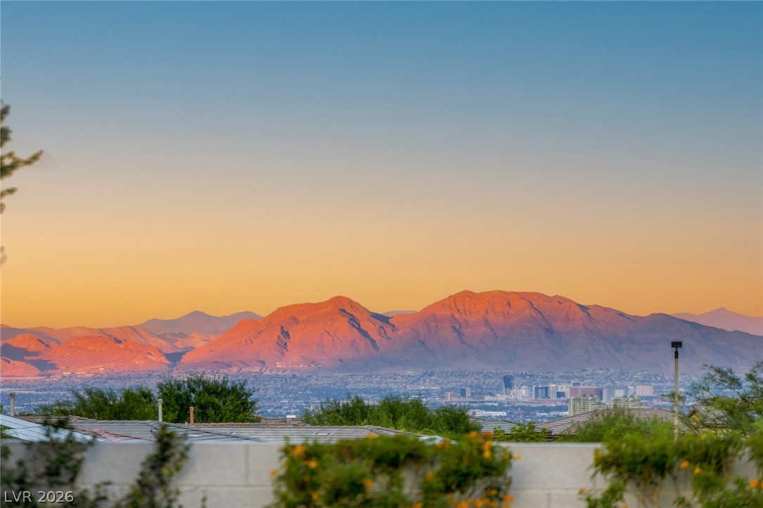 12448 Claymore Highland Avenue Las Vegas NV 89138