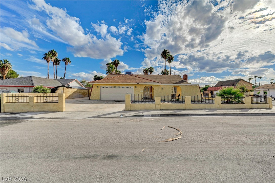 4445 Palencia Avenue Las Vegas NV 89121