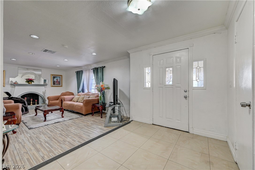 4445 Palencia Avenue Las Vegas NV 89121