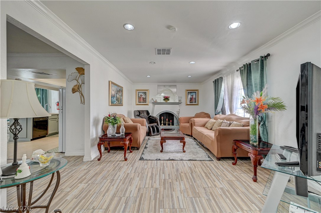 4445 Palencia Avenue Las Vegas NV 89121