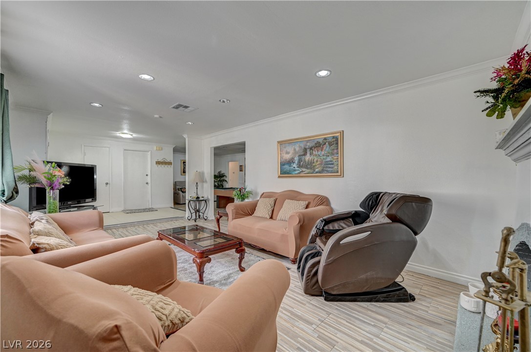 4445 Palencia Avenue Las Vegas NV 89121