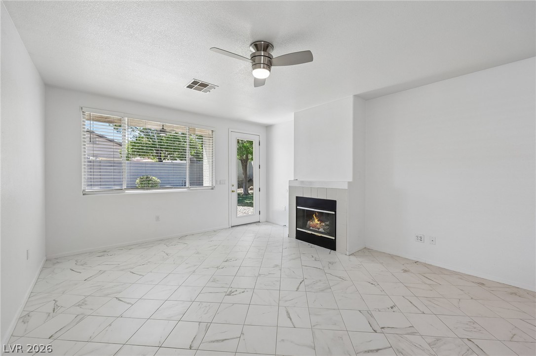10669 Oak Crest Avenue Las Vegas NV 89144