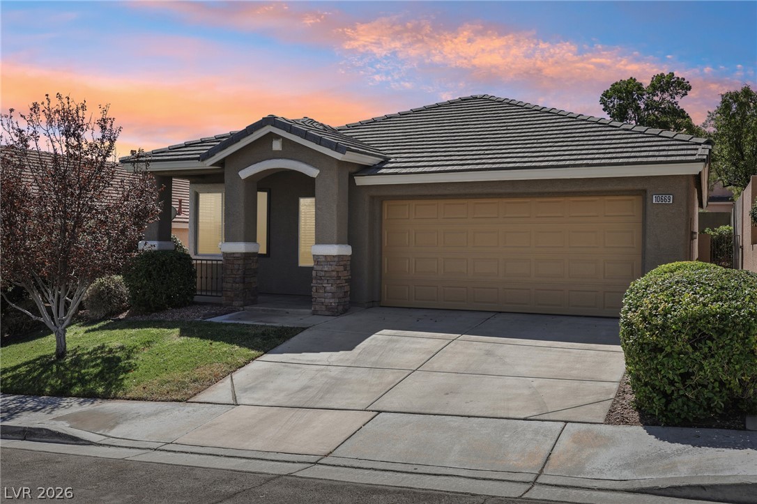 10669 Oak Crest Avenue Las Vegas NV 89144