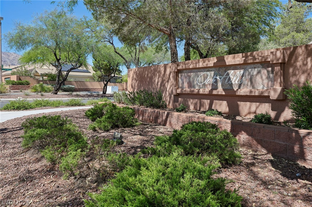 10669 Oak Crest Avenue Las Vegas NV 89144