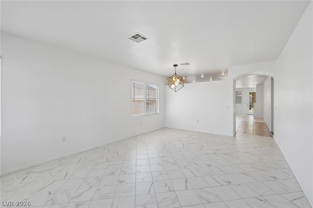 10669 Oak Crest Avenue Las Vegas NV 89144