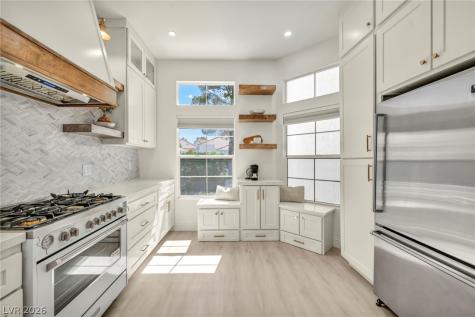 9208 Eagle Ridge Drive Las Vegas NV 89134