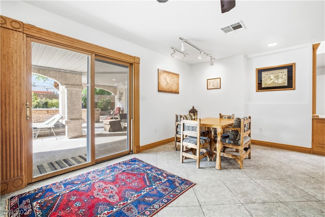 1823 Valley Drive Las Vegas NV 89108