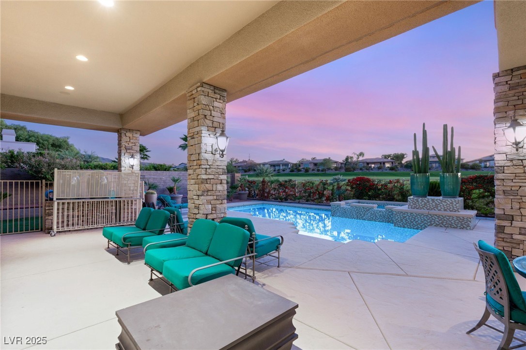 15 Knob Oak Drive Henderson NV 89052