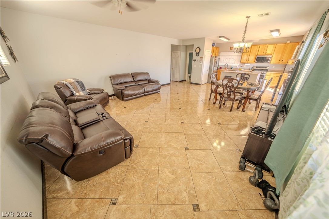 6074 Darnley Street North Las Vegas NV 89081