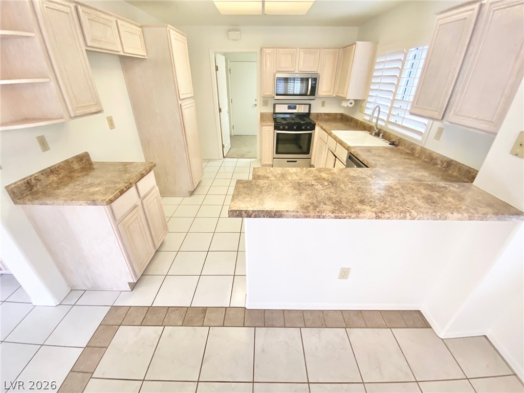 2937 Royal Coach Court Las Vegas NV 89134