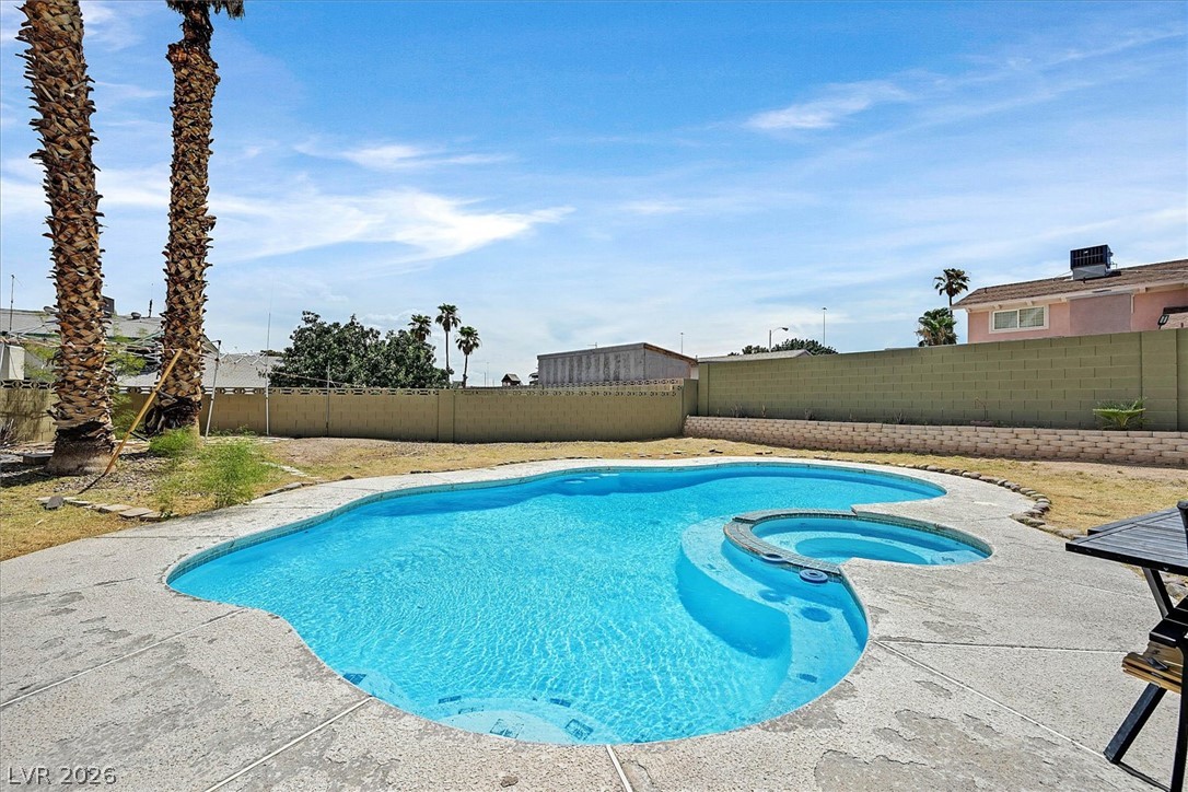 4301 El Esteban Way Las Vegas NV 89121