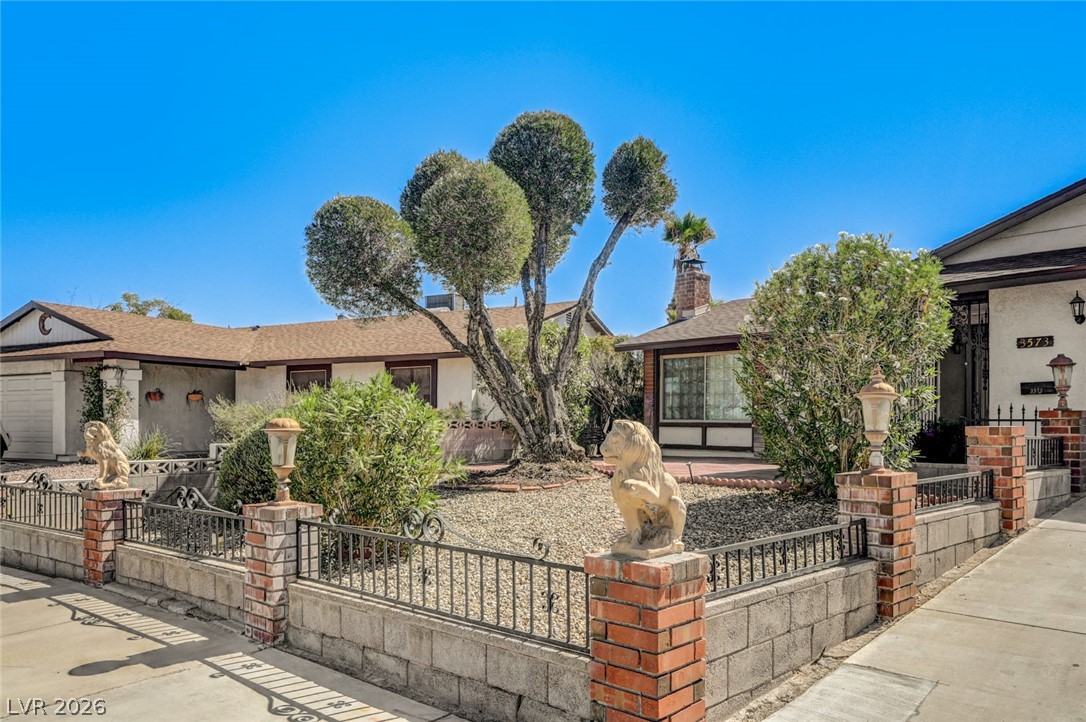 3573 Moraga Drive Las Vegas NV 89103