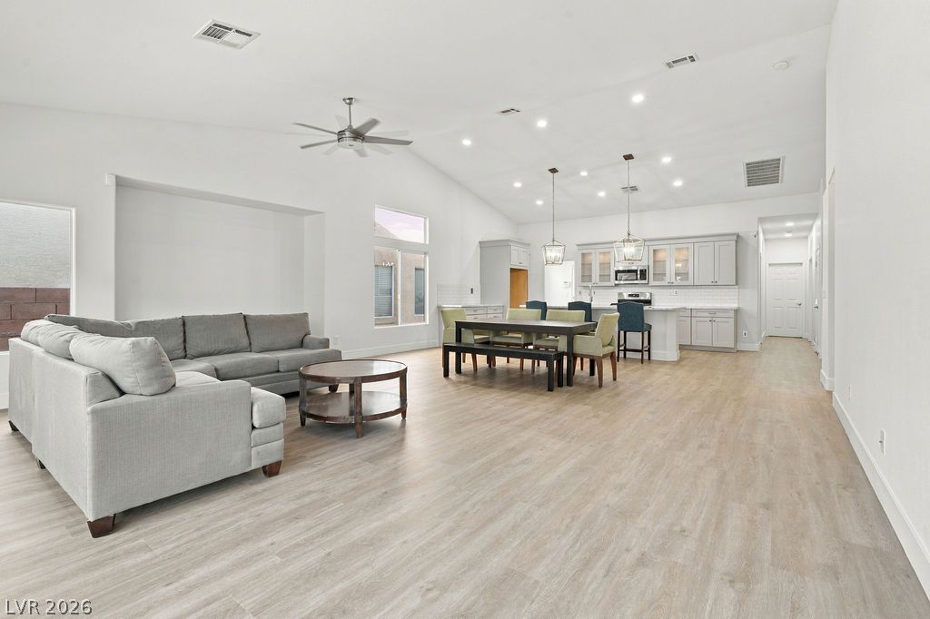 9174 Weeping Hollow Avenue Las Vegas NV 89178