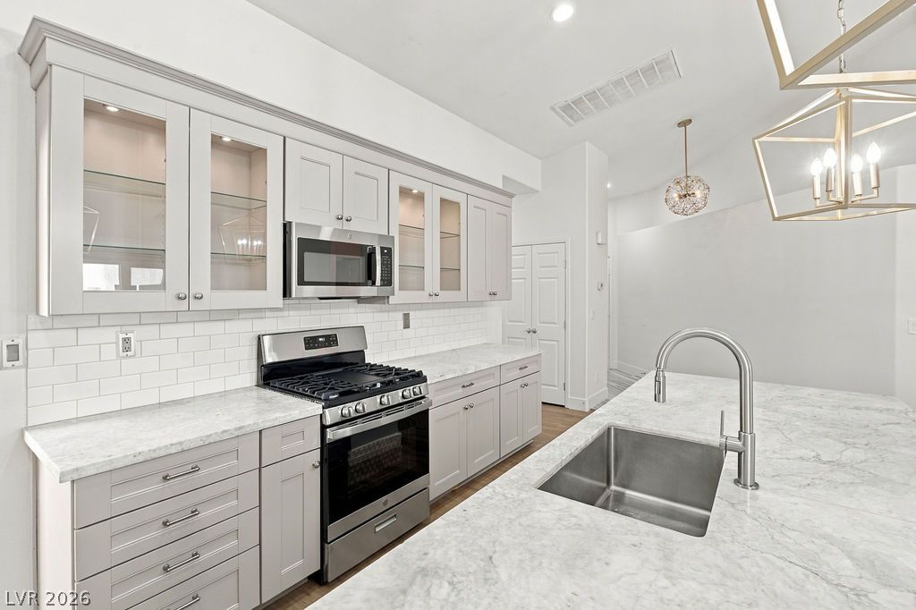 9174 Weeping Hollow Avenue Las Vegas NV 89178