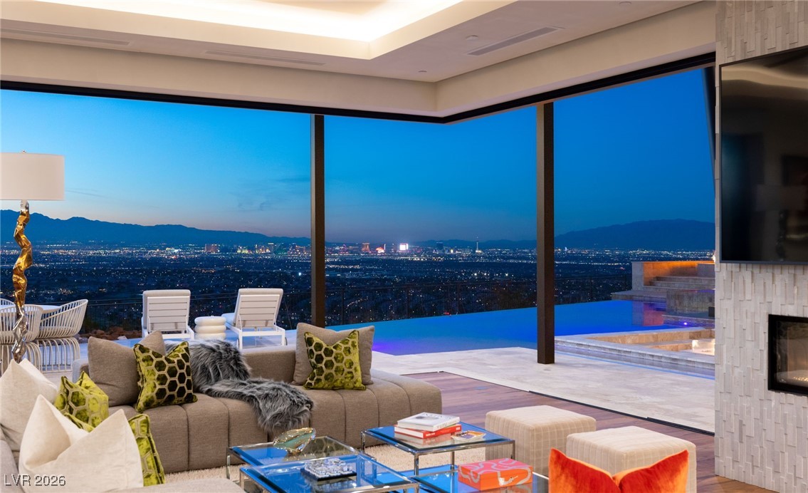 11 Rockstream Drive Henderson NV 89012