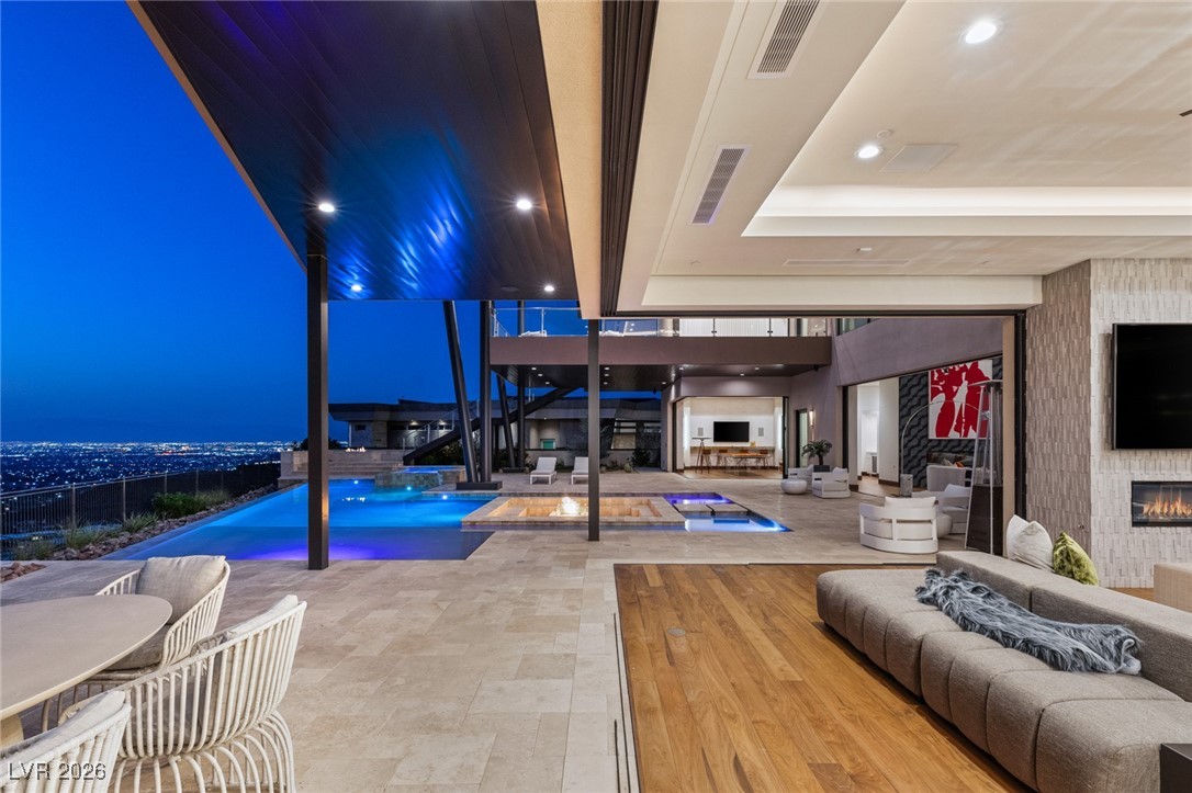 11 Rockstream Drive Henderson NV 89012