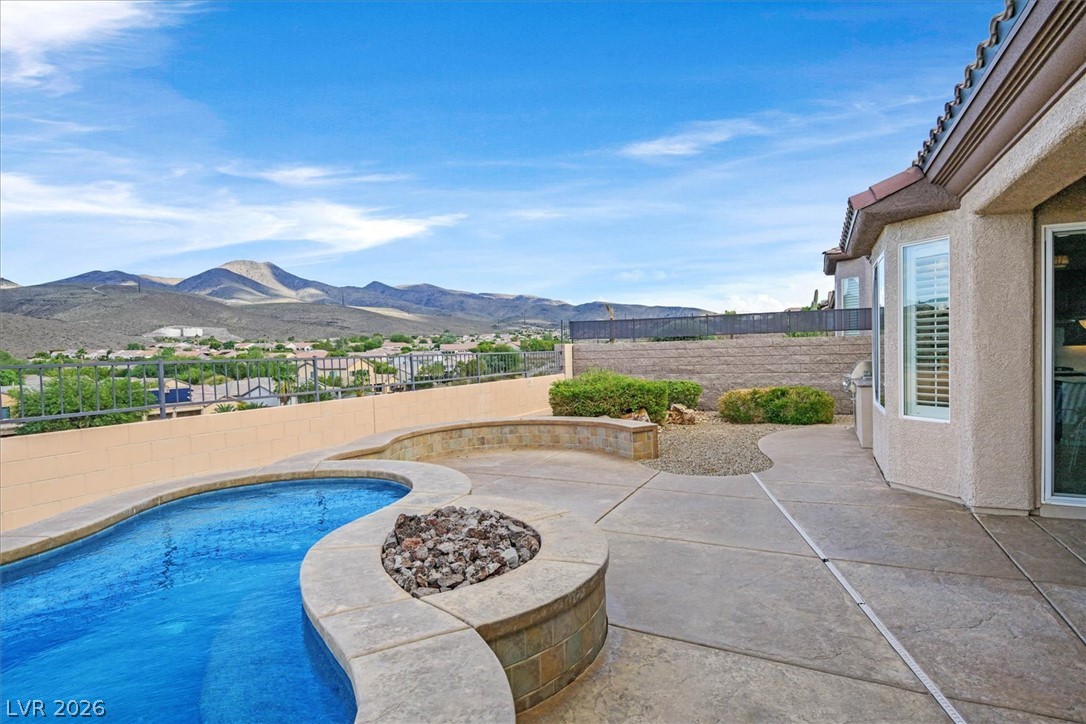 2058 Fountain City Street Henderson NV 89052