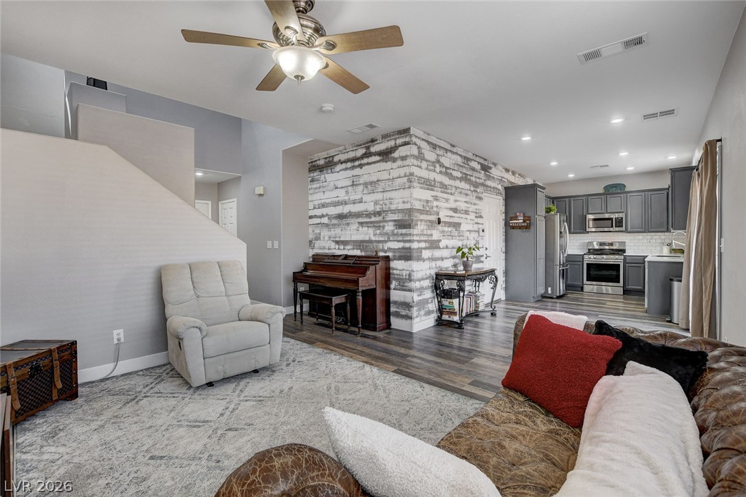 10202 Deep Glen Street Las Vegas NV 89178
