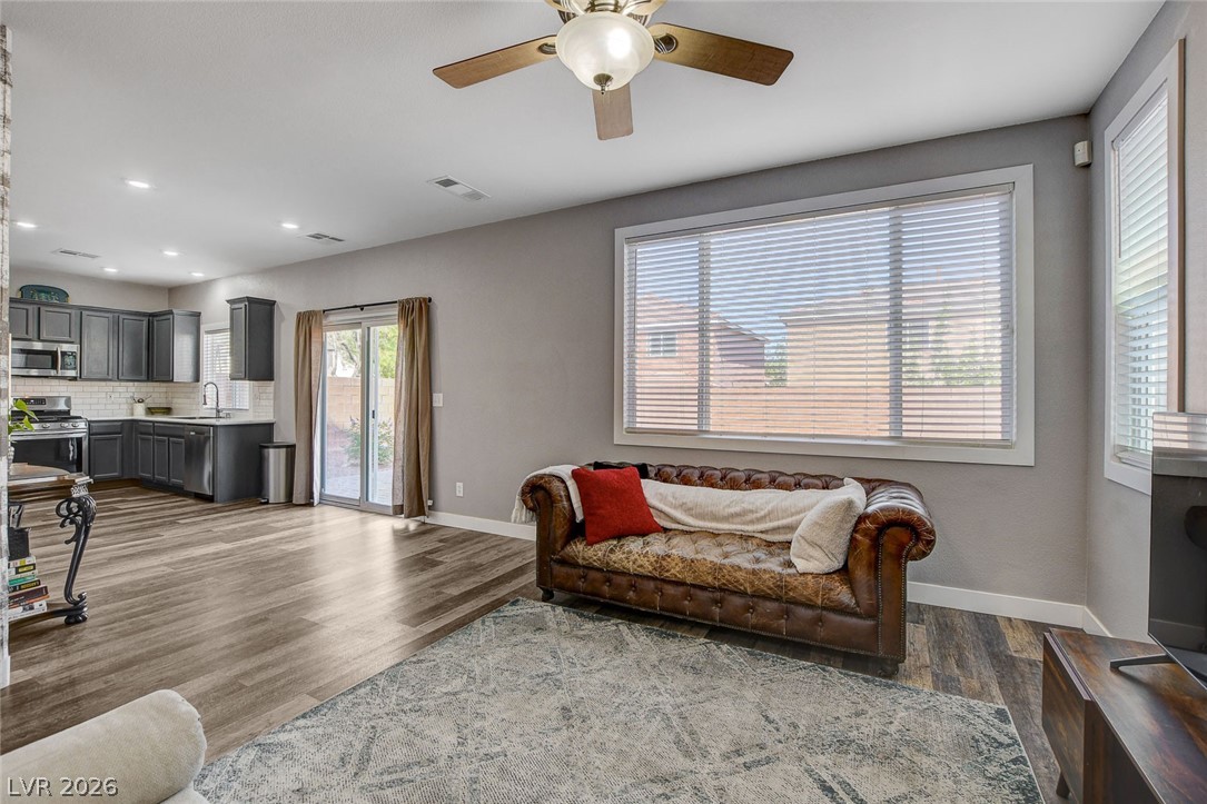 10202 Deep Glen Street Las Vegas NV 89178