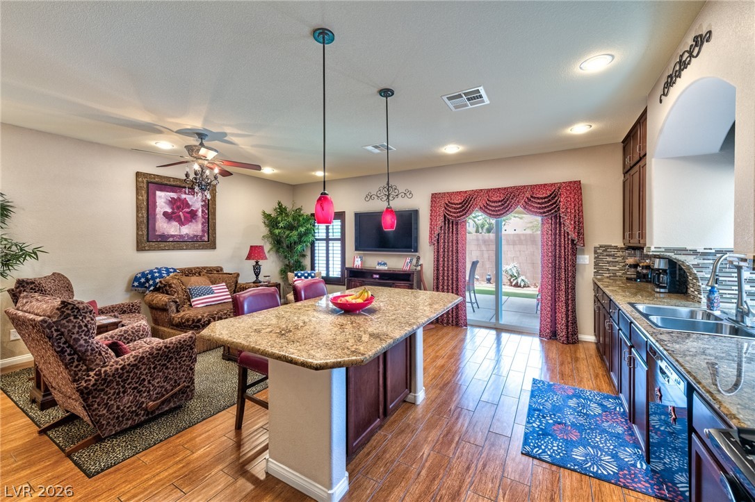 9771 Panther Hollow Street Las Vegas NV 89141
