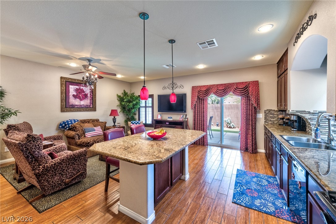 9771 Panther Hollow Street Las Vegas NV 89141