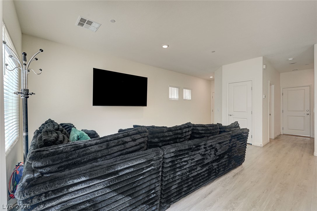 9946 Indigo Cliffs Street Las Vegas NV 89141