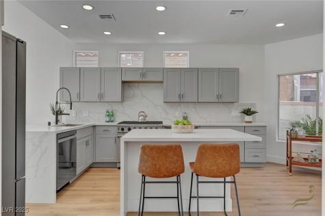 8941 Diamond Falls Drive Las Vegas NV 89117