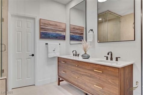 8941 Diamond Falls Drive Las Vegas NV 89117