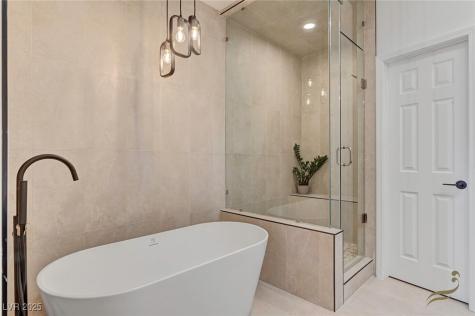 8941 Diamond Falls Drive Las Vegas NV 89117