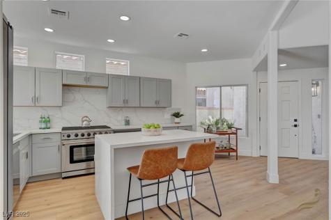 8941 Diamond Falls Drive Las Vegas NV 89117