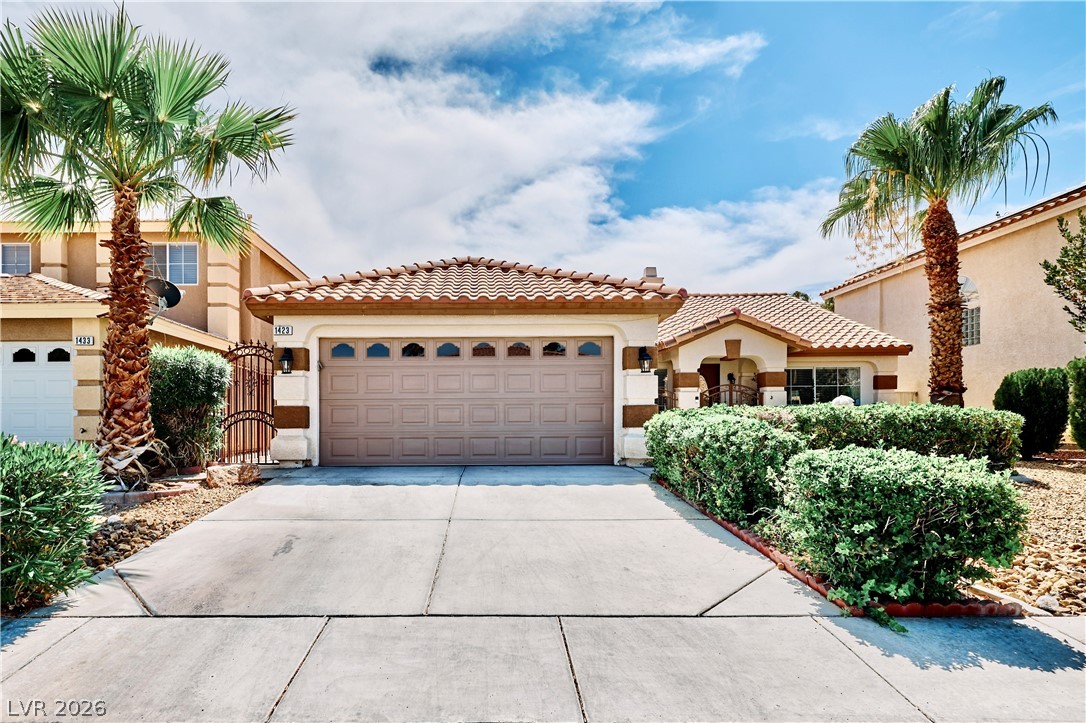 1423 Glassy Pond Avenue Las Vegas NV 89183