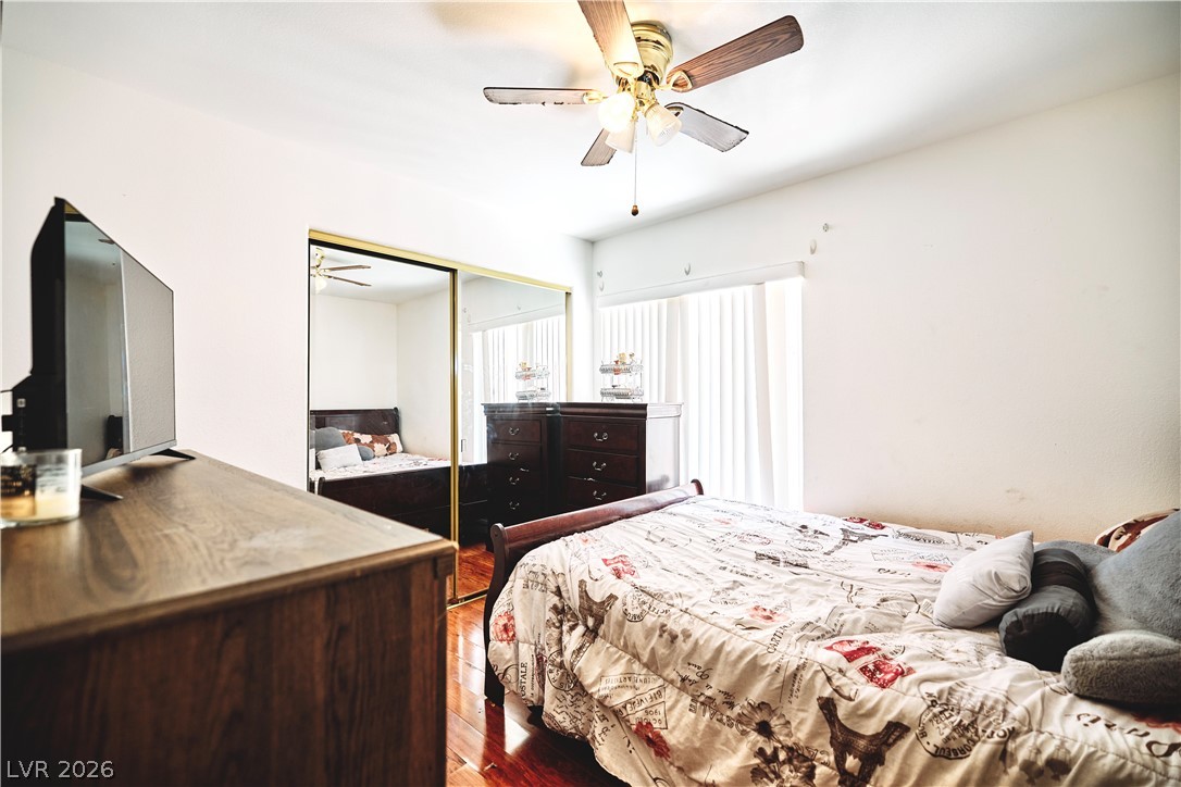 1423 Glassy Pond Avenue Las Vegas NV 89183