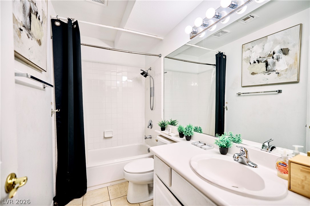 1423 Glassy Pond Avenue Las Vegas NV 89183
