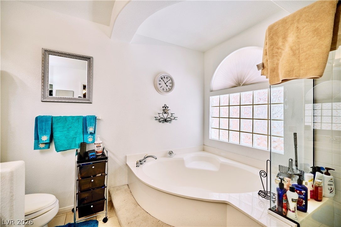 1423 Glassy Pond Avenue Las Vegas NV 89183