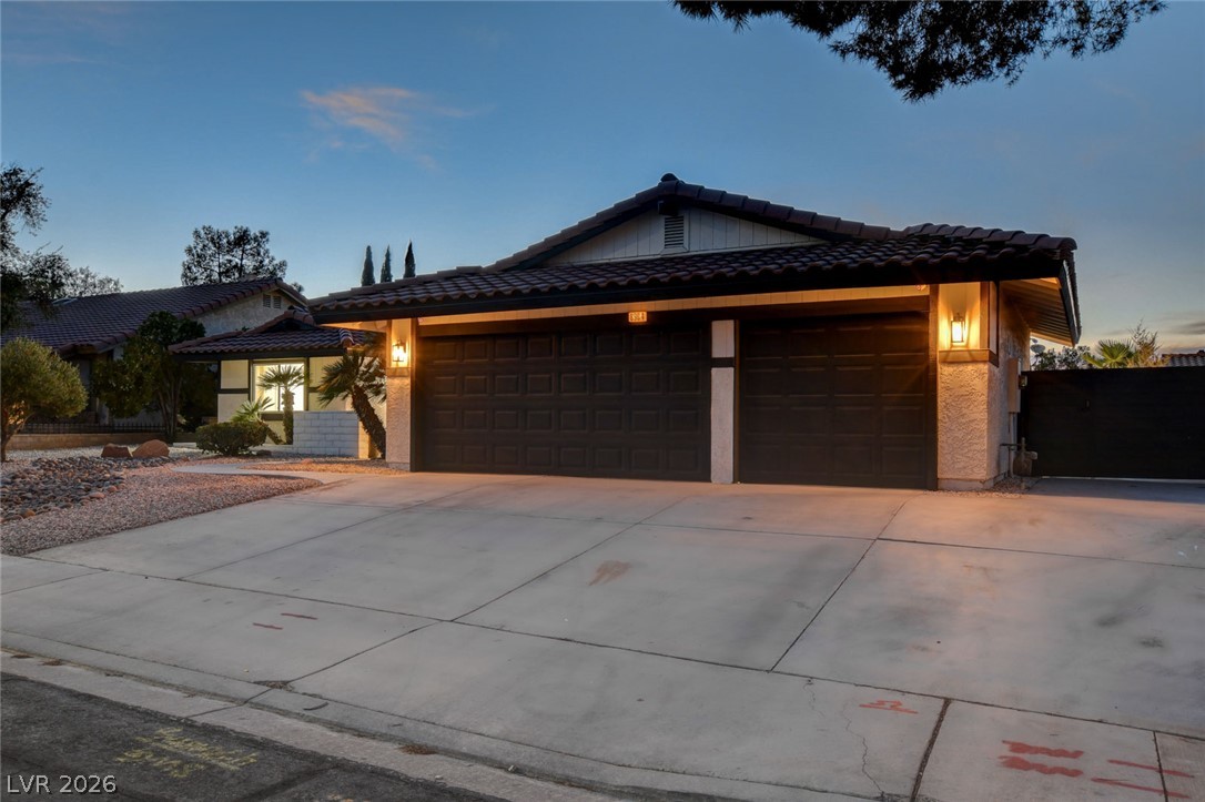8904 Pesaro Drive Las Vegas NV 89117