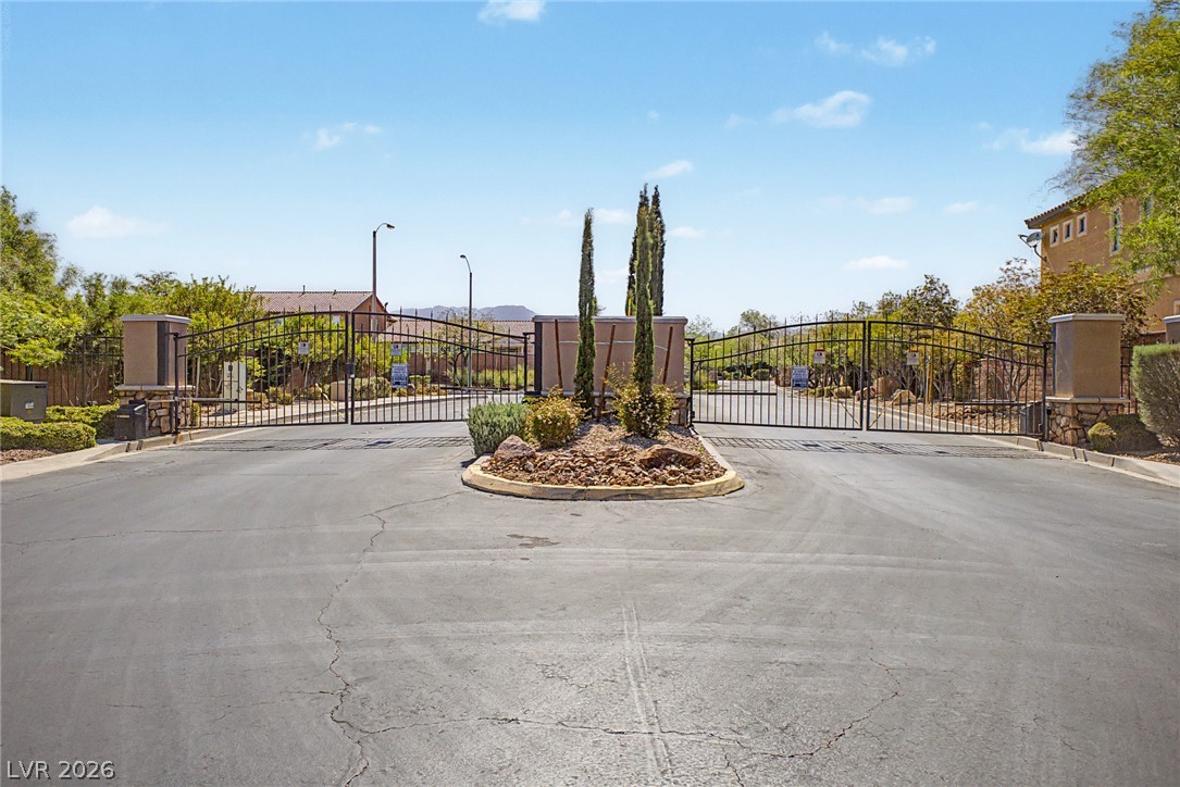 8274 Cupertino Heights Way Las Vegas NV 89178