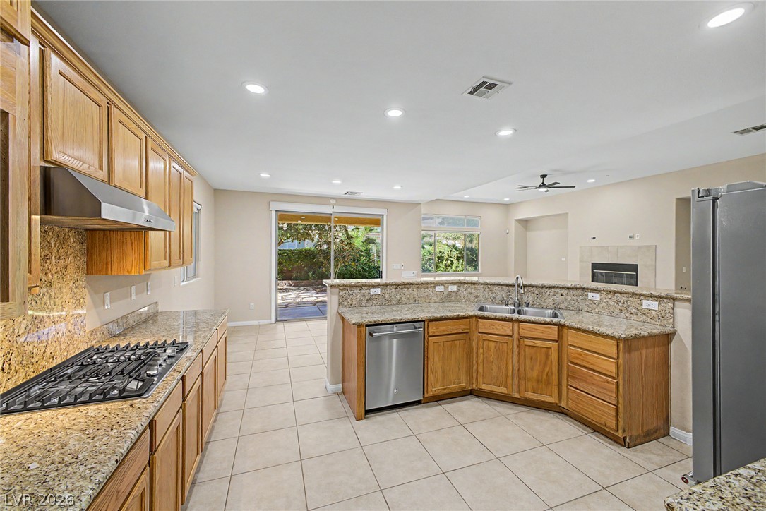 8274 Cupertino Heights Way Las Vegas NV 89178