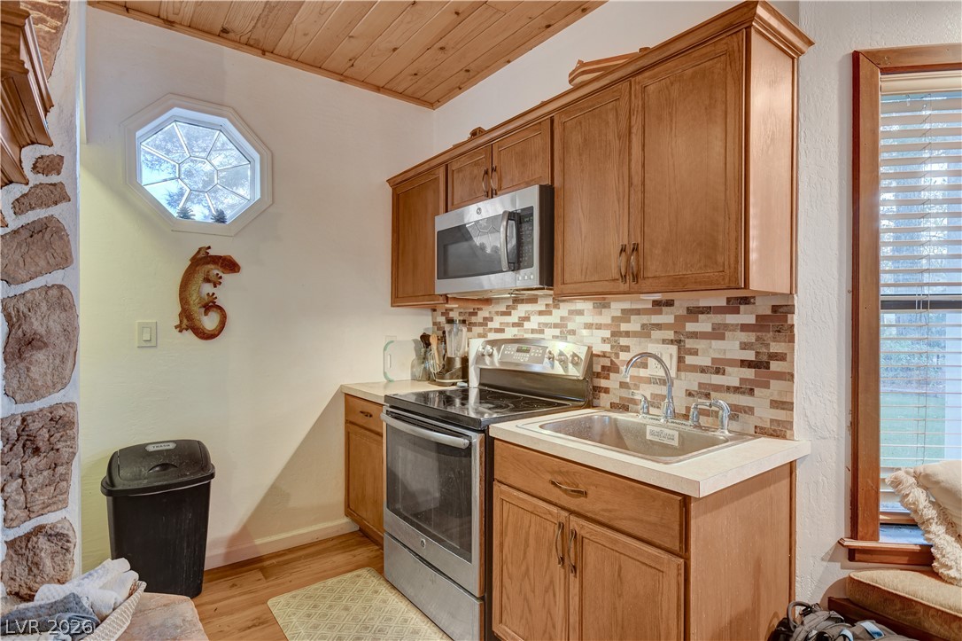 8360 Avery Street Las Vegas NV 89161