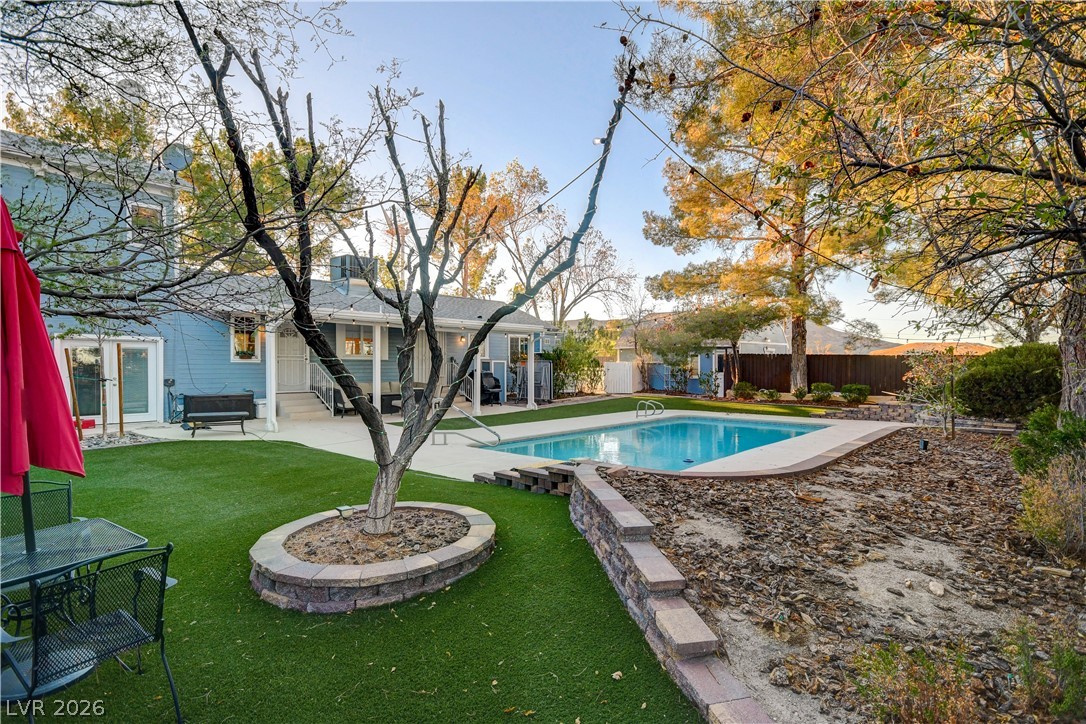 8360 Avery Street Las Vegas NV 89161