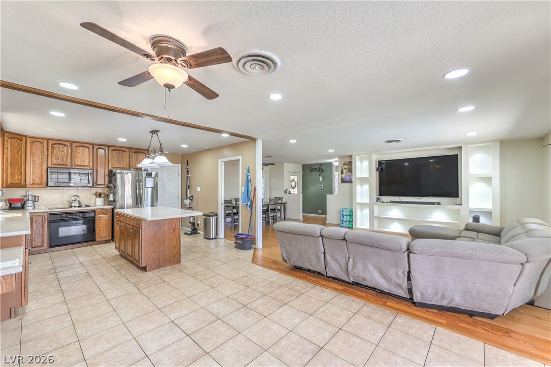 4161 Royalhill Avenue Las Vegas NV 89121