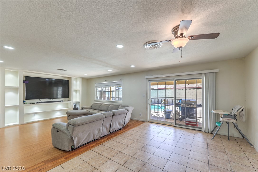 4161 Royalhill Avenue Las Vegas NV 89121