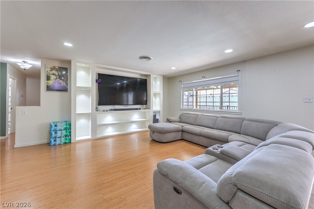 4161 Royalhill Avenue Las Vegas NV 89121
