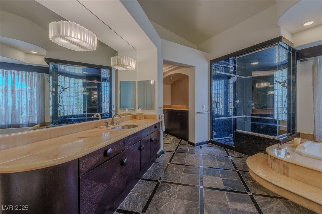 72 Innisbrook Avenue Las Vegas NV 89113
