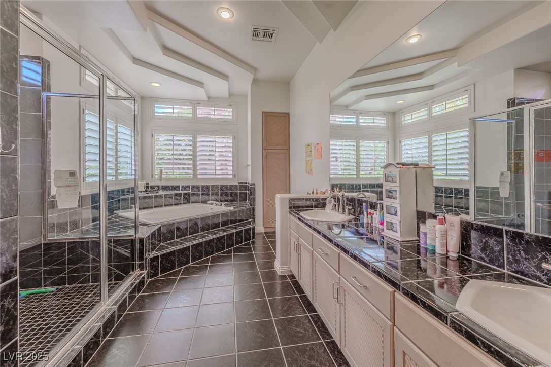 72 Innisbrook Avenue Las Vegas NV 89113