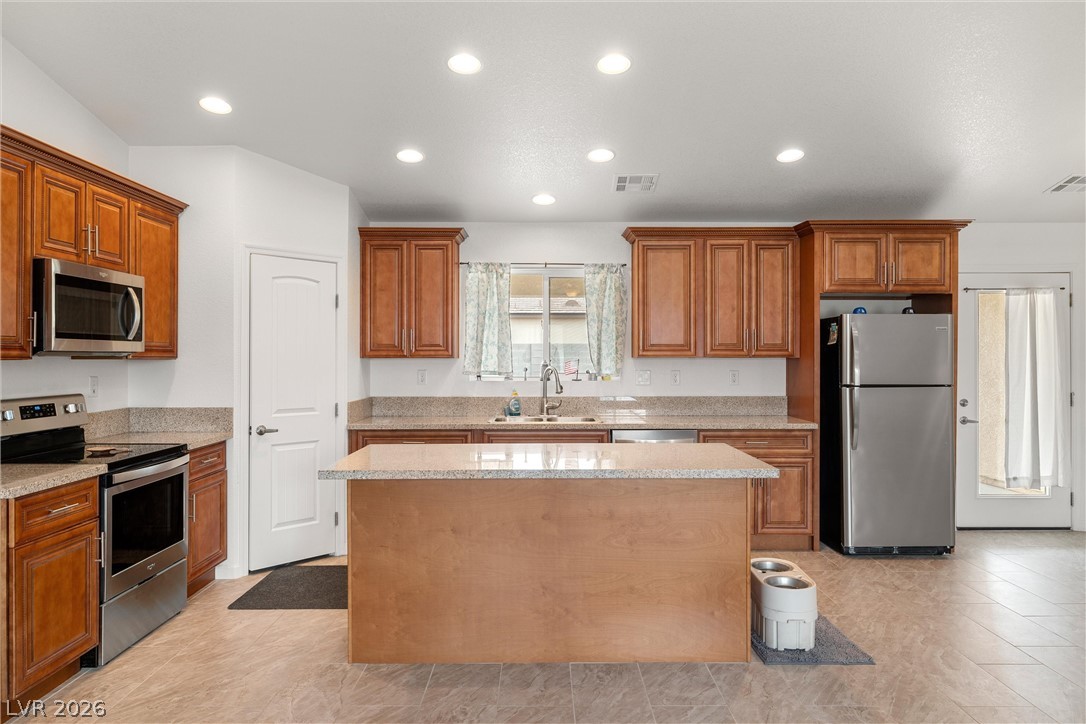 672 Lampshire Lane Pahrump NV 89060
