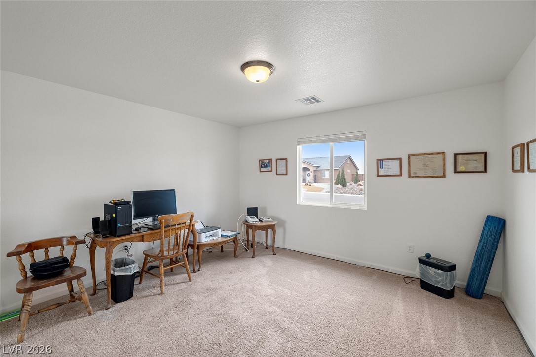 672 Lampshire Lane Pahrump NV 89060