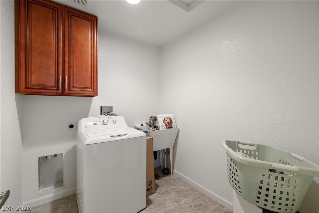 672 Lampshire Lane Pahrump NV 89060