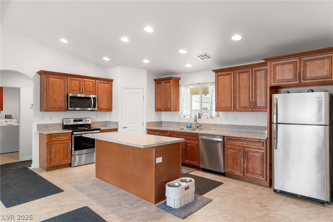 672 Lampshire Lane Pahrump NV 89060