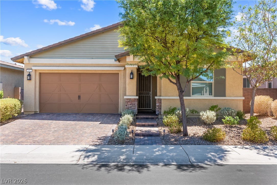 652 Longfeather Street Henderson NV 89011