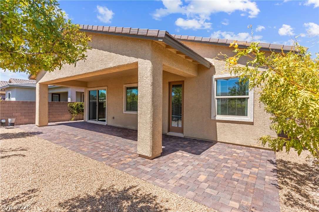 652 Longfeather Street Henderson NV 89011